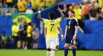 Vinicius và Cunha toả sáng giúp Brazil đè bẹp Scotland
