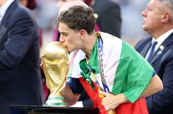 Vô địch World Cup, Gavi gửi thông điệp cho Barca