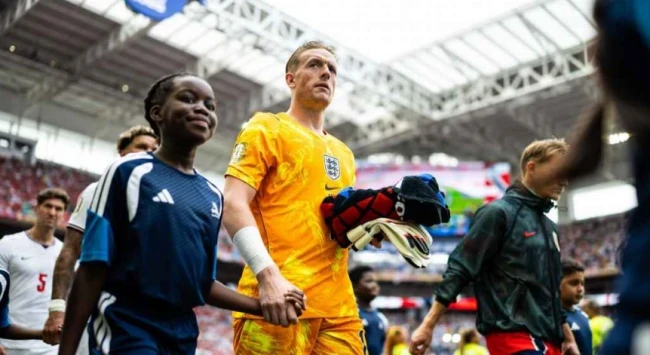 Vượt Peter Shilton, Pickford đi vào lịch sử tuyển Anh ở World Cup Vượt Peter Shilton, Pickford đi vào lịch sử tuyển Anh ở World Cup