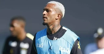 Wesley Franca dính chấn thương ngay sát thềm World Cup