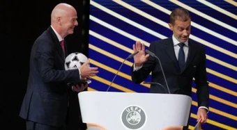 World Cup không phải món hàng để Infantino đem ra ngã giá