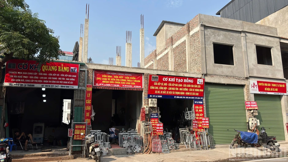[Ảnh] Cận cảnh khu vực sắp giải phóng mặt bằng làm bãi đỗ xe, trạm sạc trên Vành đai 1