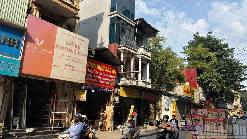 [Ảnh] Cận cảnh khu vực sắp giải phóng mặt bằng làm bãi đỗ xe, trạm sạc trên Vành đai 1