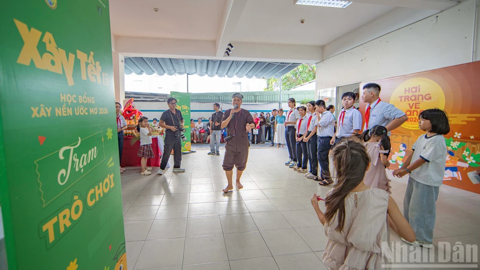 [Ảnh] Chắp cánh ước mơ cho con em những "người hùng thầm lặng" của thành phố Đà Nẵng