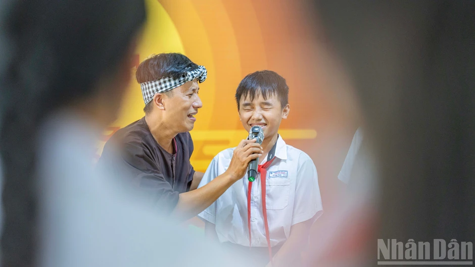 [Ảnh] Chắp cánh ước mơ cho con em những "người hùng thầm lặng" của thành phố Đà Nẵng