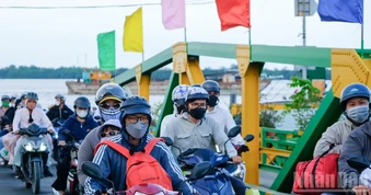 [Ảnh] Cửa ngõ vào trung tâm Thành phố Hồ Chí Minh đông đúc nhưng không kẹt xe