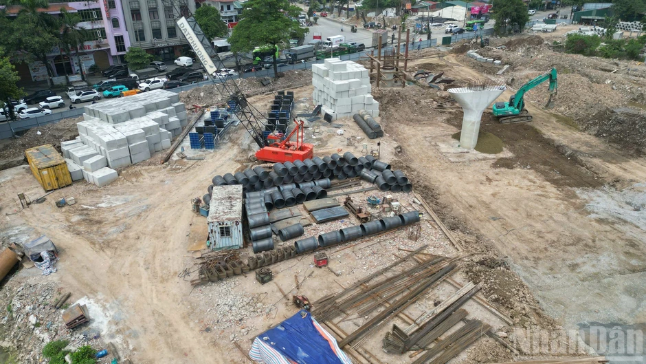 [Ảnh] Hà Nội: Dự án nút giao Phạm Tu-Đường 70 bước vào giai đoạn thi công cao điểm