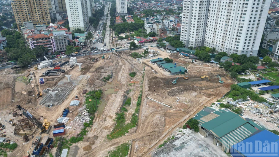 [Ảnh] Hà Nội: Dự án nút giao Phạm Tu-Đường 70 bước vào giai đoạn thi công cao điểm