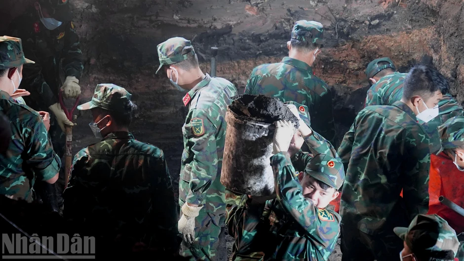 [Ảnh] Phát hiện thêm 19 bộ hài cốt liệt sĩ và một bộ hài cốt chung tại Công viên Lê Thị Riêng