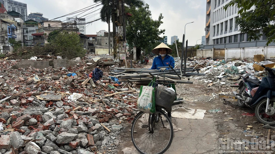 [Ảnh] Tháo dỡ nhà, bàn giao mặt bằng tuyến Phạm Hùng-Lê Đức Thọ