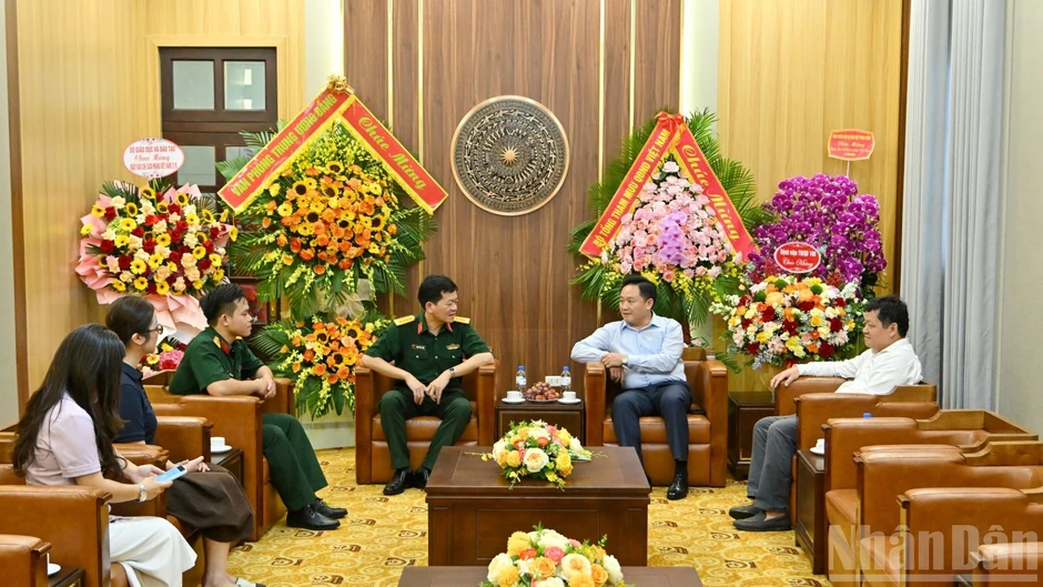 [Ảnh] Tiếp tục phát huy vị thế đồng hành tuyên truyền hiệu quả giữa Báo Nhân Dân và các cơ quan, đơn vị