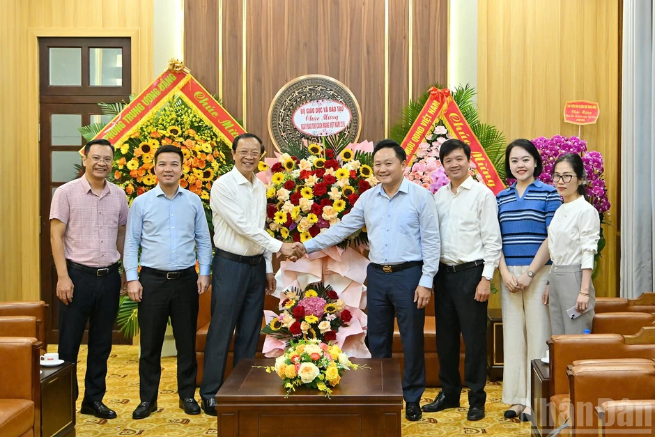 [Ảnh] Tiếp tục phát huy vị thế đồng hành tuyên truyền hiệu quả giữa Báo Nhân Dân và các cơ quan, đơn vị