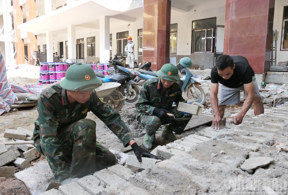 [Ảnh] Tuyên Quang: Lực lượng quân đội góp sức xây trường biên giới Pà Vầy Sủ