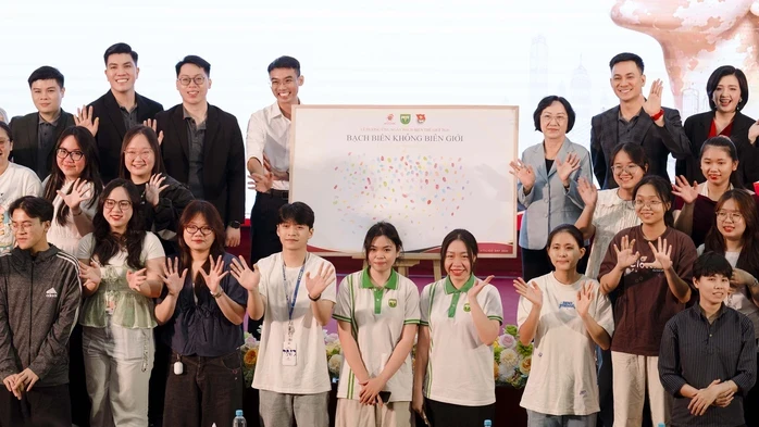 “Bạch biến không biên giới”: Hành trình lan tỏa yêu thương từ một dự án cộng đồng “Bạch biến không biên giới”: Hành trình lan tỏa yêu thương từ một dự án cộng đồng