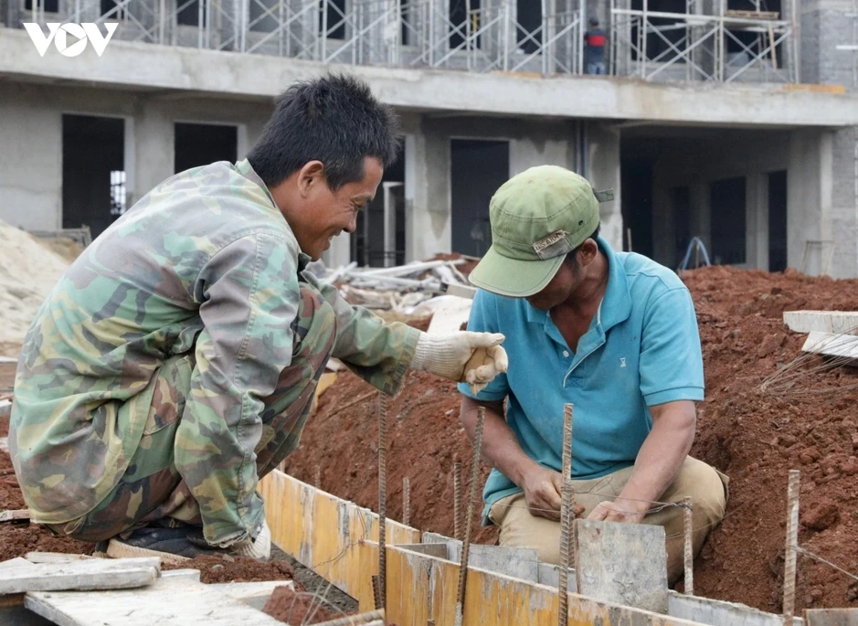“Chạy nước rút” hoàn thiện trường nội trú liên cấp trên biên giới Lâm Đồng “Chạy nước rút” hoàn thiện trường nội trú liên cấp trên biên giới Lâm Đồng