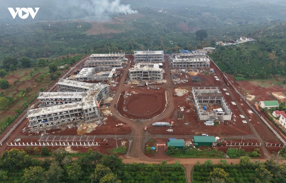 “Chạy nước rút” hoàn thiện trường nội trú liên cấp trên biên giới Lâm Đồng “Chạy nước rút” hoàn thiện trường nội trú liên cấp trên biên giới Lâm Đồng