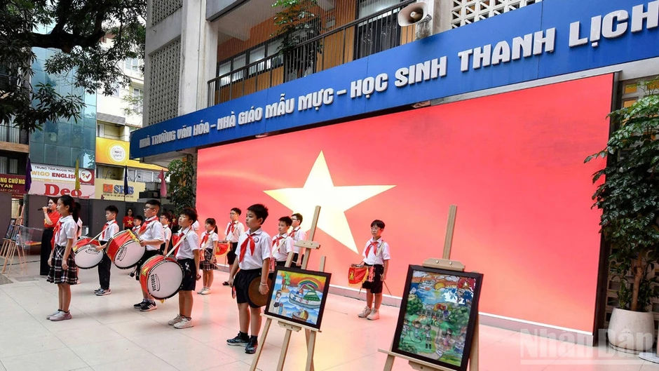 “Dấu chân Trường Sa - Hành trình của những cánh thư” “Dấu chân Trường Sa - Hành trình của những cánh thư”