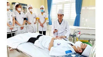 “Mở” nhưng vẫn “siết” tuyển sinh ngành y - dược