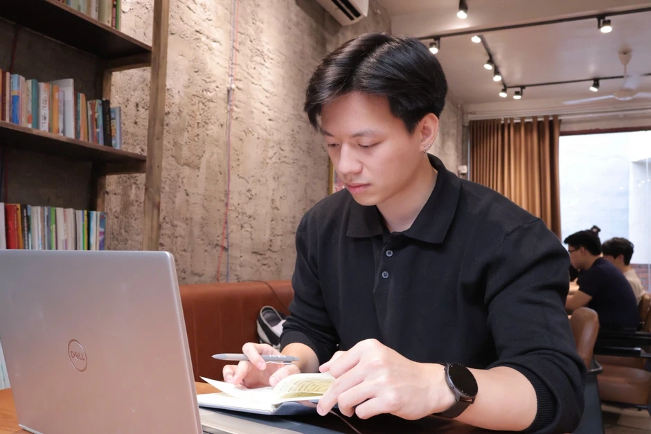 “Não bỏng ngô” và hiểm họa từ thói quen tiêu thụ video ngắn “Não bỏng ngô” và hiểm họa từ thói quen tiêu thụ video ngắn