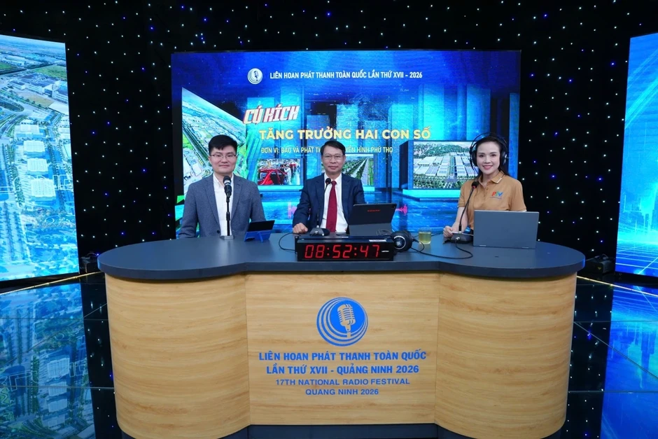“Phát thanh trực tiếp trong kỷ nguyên mới - Kỹ năng chinh phục công chúng" “Phát thanh trực tiếp trong kỷ nguyên mới - Kỹ năng chinh phục công chúng"