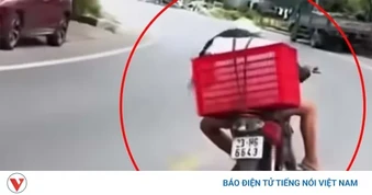 “Quái xế” tự quay clip nẹt pô, đánh võng đăng TikTok gây phẫn nộ bị CSGT xử lý