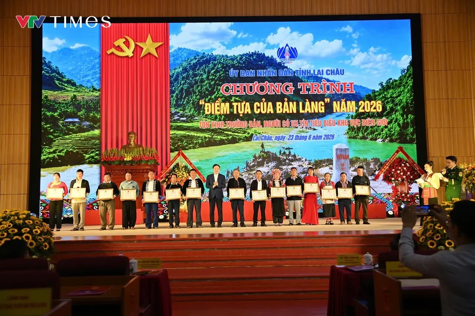 "Điểm tựa của bản làng" - Những người giữ lửa nơi biên cương Lai Châu