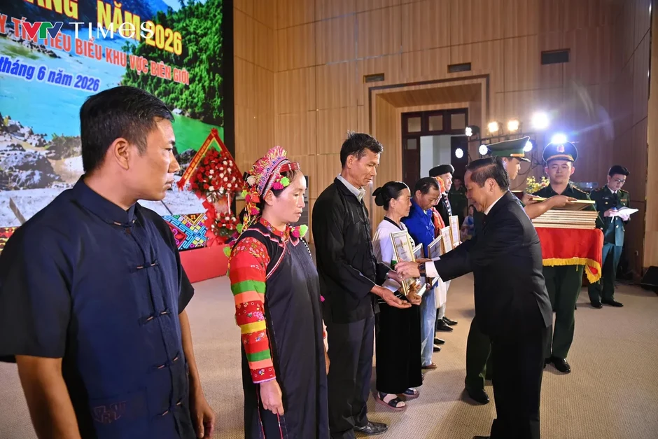 "Điểm tựa của bản làng" - Những người giữ lửa nơi biên cương Lai Châu