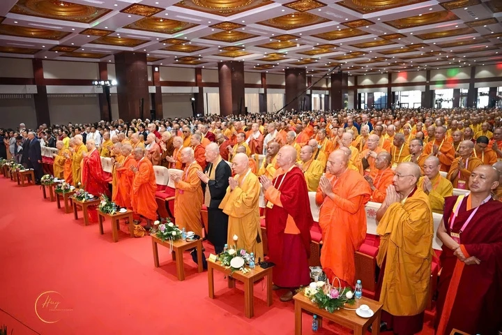 "Đường đến chân hạnh phúc": Hành trình lan tỏa giá trị an yên, hạnh phúc "Đường đến chân hạnh phúc": Hành trình lan tỏa giá trị an yên, hạnh phúc