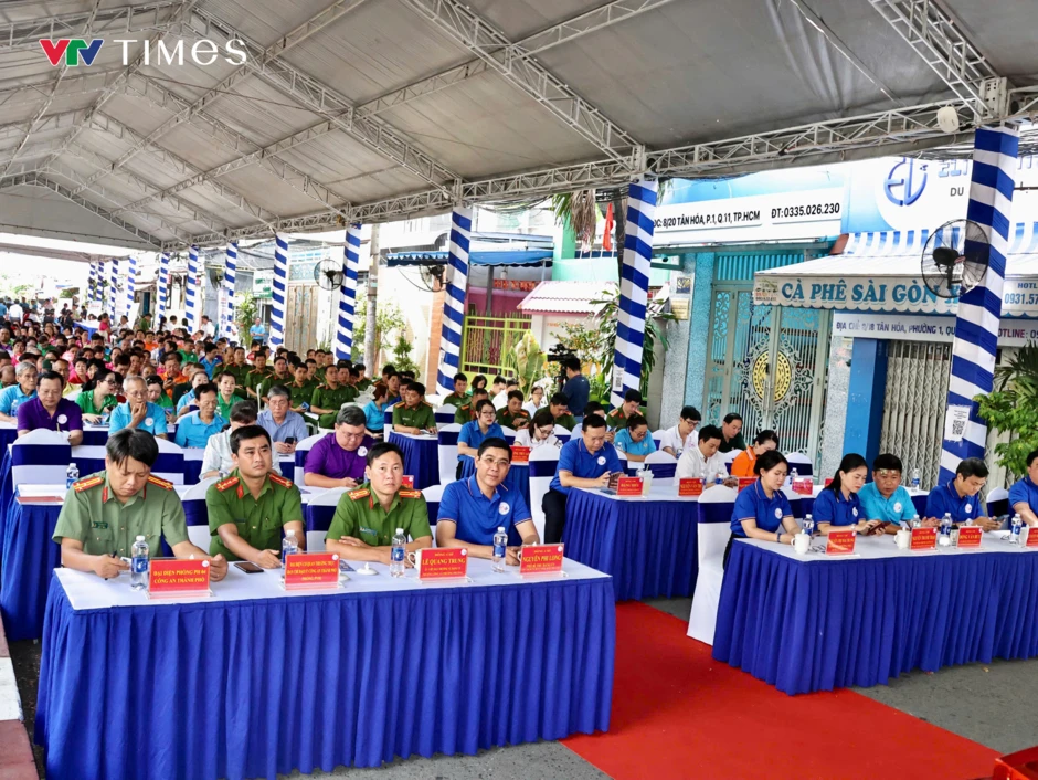 "Không ai bị bỏ lại phía sau" trong hành trình chuyển đổi số