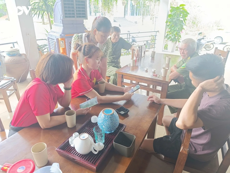 "Người bản số" - đưa chuyển đổi số về từng thôn, bản vùng cao Lào Cai "Người bản số" - đưa chuyển đổi số về từng thôn, bản vùng cao Lào Cai