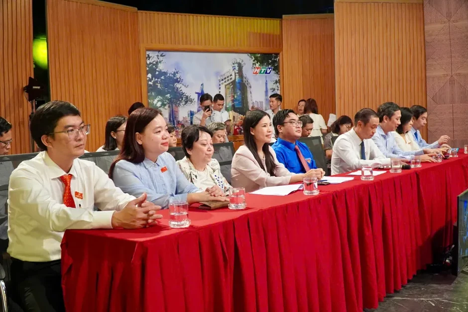 "Nóng" chuyện trường lớp, an toàn thực phẩm trước năm học mới "Nóng" chuyện trường lớp, an toàn thực phẩm trước năm học mới