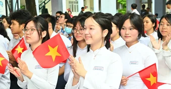 "Nóng" chuyện trường lớp, an toàn thực phẩm trước năm học mới
