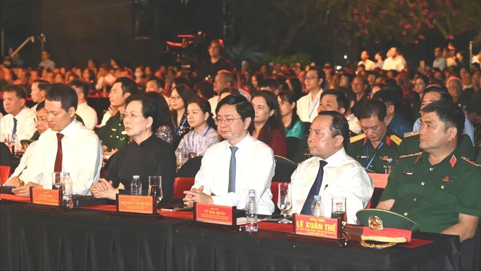 "Sao sáng dẫn đường": Khúc tráng ca tri ân từ lòng đất mẹ