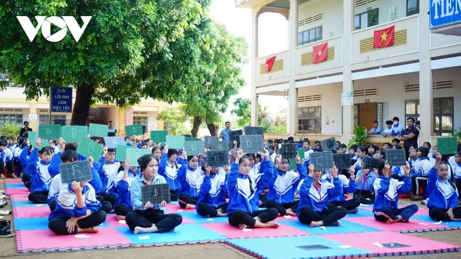 "Tháng Ba biên giới” lan tỏa lòng yêu nước với học sinh vùng biên Gia Lai "Tháng Ba biên giới” lan tỏa lòng yêu nước với học sinh vùng biên Gia Lai