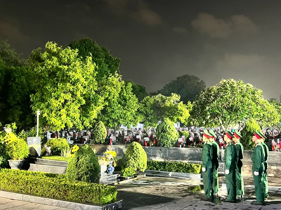 "Thắp hương tri ân 2026": Sáng mãi tình đất nước, khắc ghi lòng biết ơn các Anh hùng liệt sĩ