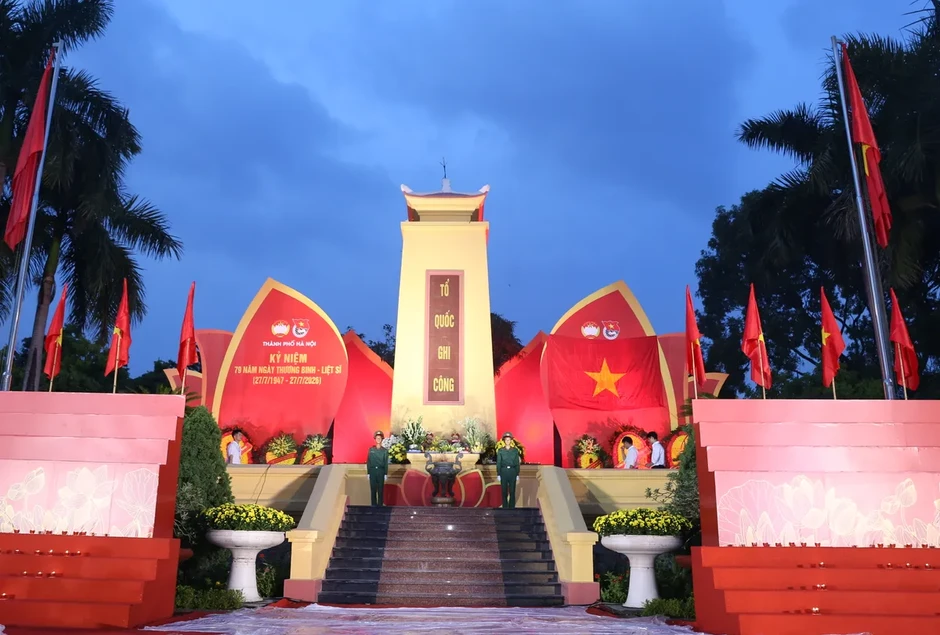 "Thắp hương tri ân 2026": Sáng mãi tình đất nước, khắc ghi lòng biết ơn các Anh hùng liệt sĩ