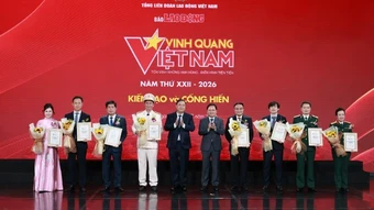 "Vinh quang Việt Nam" vinh danh 13 tập thể, cá nhân kiến tạo, cống hiến
