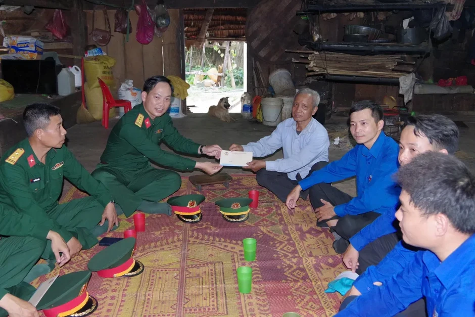 “Tháng Ba biên giới” gắn kết nghĩa tình nơi vùng biên “Tháng Ba biên giới” gắn kết nghĩa tình nơi vùng biên