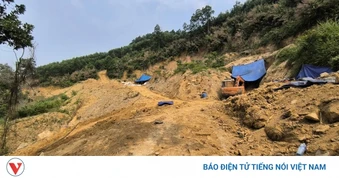 “Vàng tặc” đào núi, mở đường, lắp camera ngang nhiên hoạt động ở miền núi Đà Nẵng