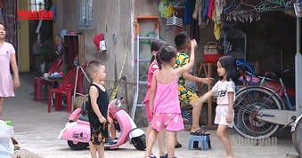 [Video] Áp lực tiền lương khiến lao động ngại kết hôn, hoãn sinh con