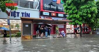 [Video] Hà Nội dự báo có 220 điểm úng ngập nếu mưa to nhiều giờ
