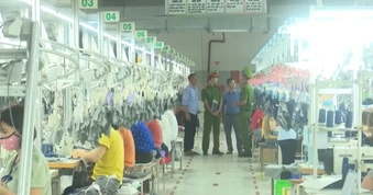 [Video] Hà Nội ra quân rà soát vi phạm phòng cháy chữa cháy nhà xưởng, kho bãi