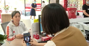 [Video] Từ 15/4, đổi thiết bị di động phải xác thực sinh trắc học