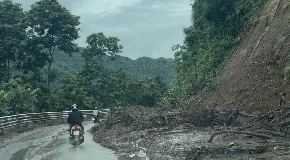 1 người bị thương, 303 nhà dân bị ảnh hưởng do mưa lũ tại Sơn La 1 người bị thương, 303 nhà dân bị ảnh hưởng do mưa lũ tại Sơn La