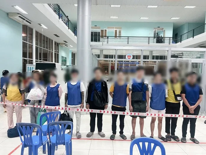 13 công dân bị Campuchia trục xuất vì liên quan lừa đảo trực tuyến