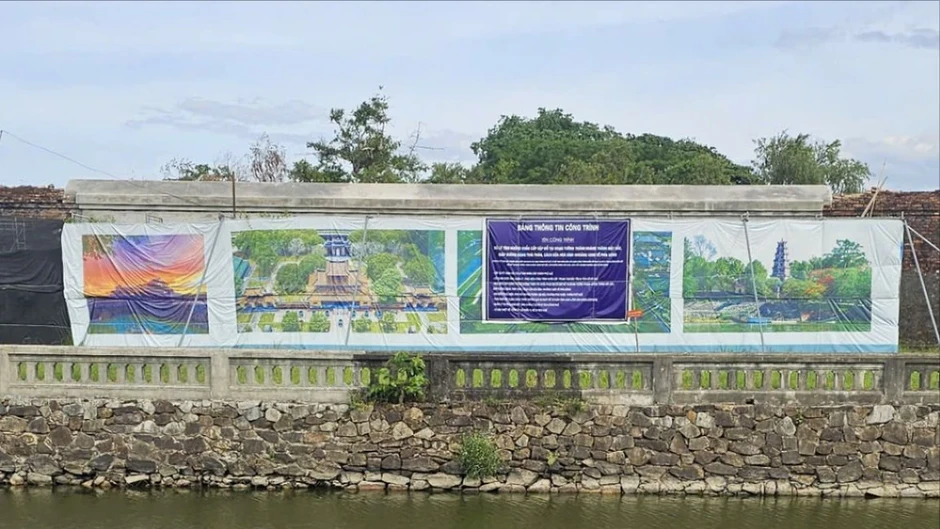 15 m tường Hoàng thành Huế 'lạc lõng' sau tu bổ 15 m tường Hoàng thành Huế 'lạc lõng' sau tu bổ