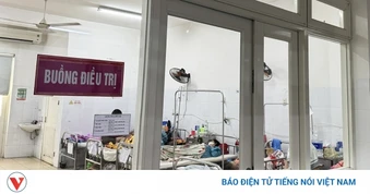 21 người nghi ngộ độc thực phẩm sau bữa ăn tại căng tin ở Huế