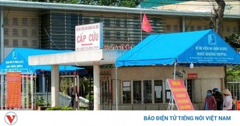 25 học sinh tiểu học nhập viện nghi ngộ độc thực phẩm ở Đồng Tháp