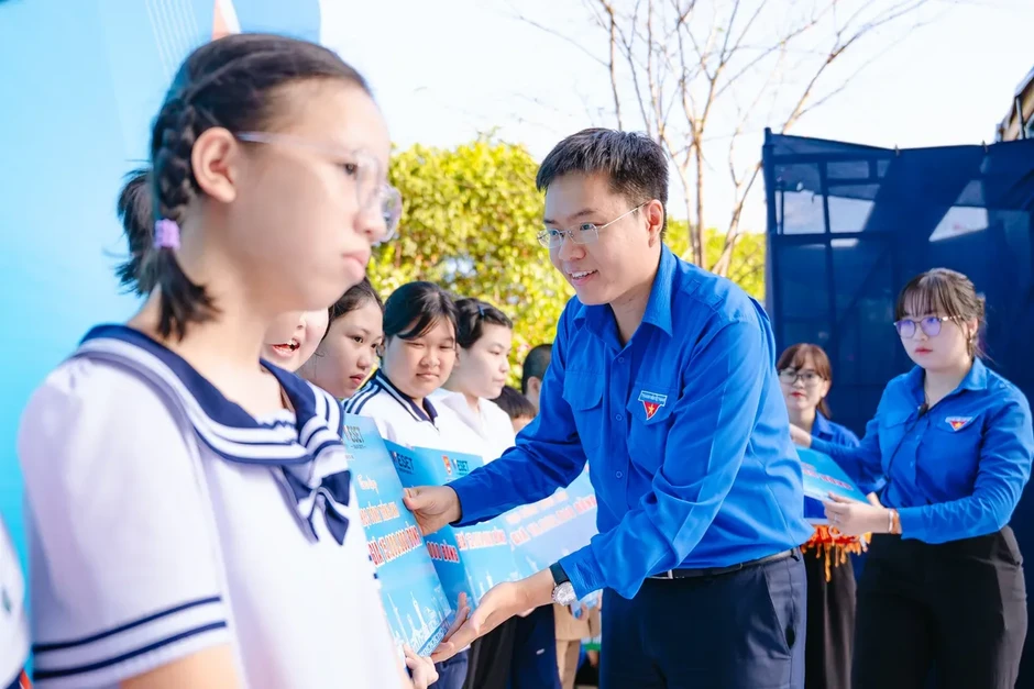 2.500 thiếu nhi có hoàn cảnh khó khăn sẽ được hỗ trợ trong Tháng Thanh niên