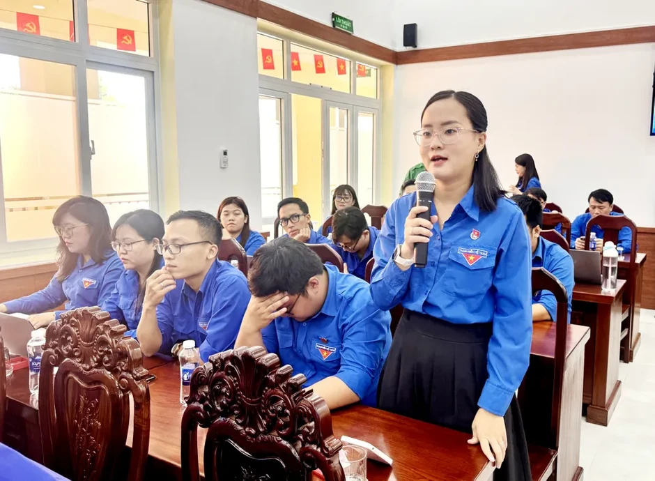 32 gương cán bộ Đoàn được tuyên dương Giải thưởng “Sao tháng ba” 32 gương cán bộ Đoàn được tuyên dương Giải thưởng “Sao tháng ba”